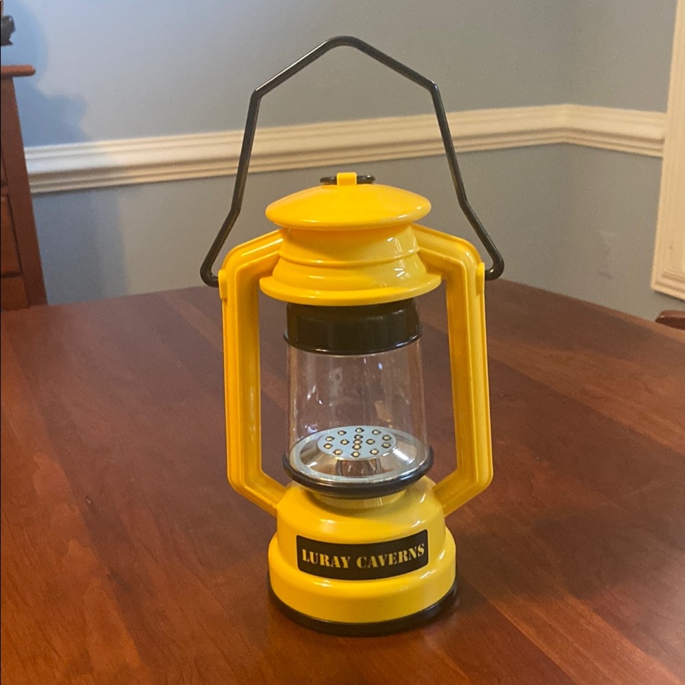 Yellow Kids Lantern with batteries. Wirks great.